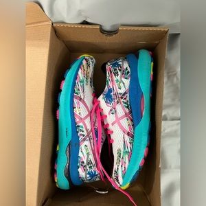 GEL-NIMBUS 24 WOMEN US 7 WHITE/PINK